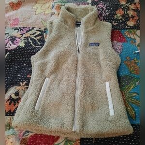 Patagonia Los Gatos Small Sherpa Vest in Tan